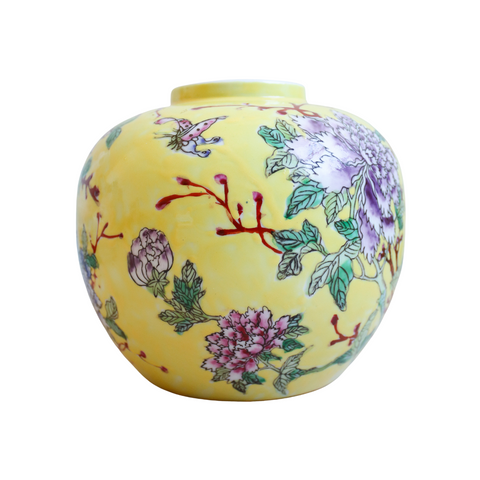 Export Porcelain Jaune Vase