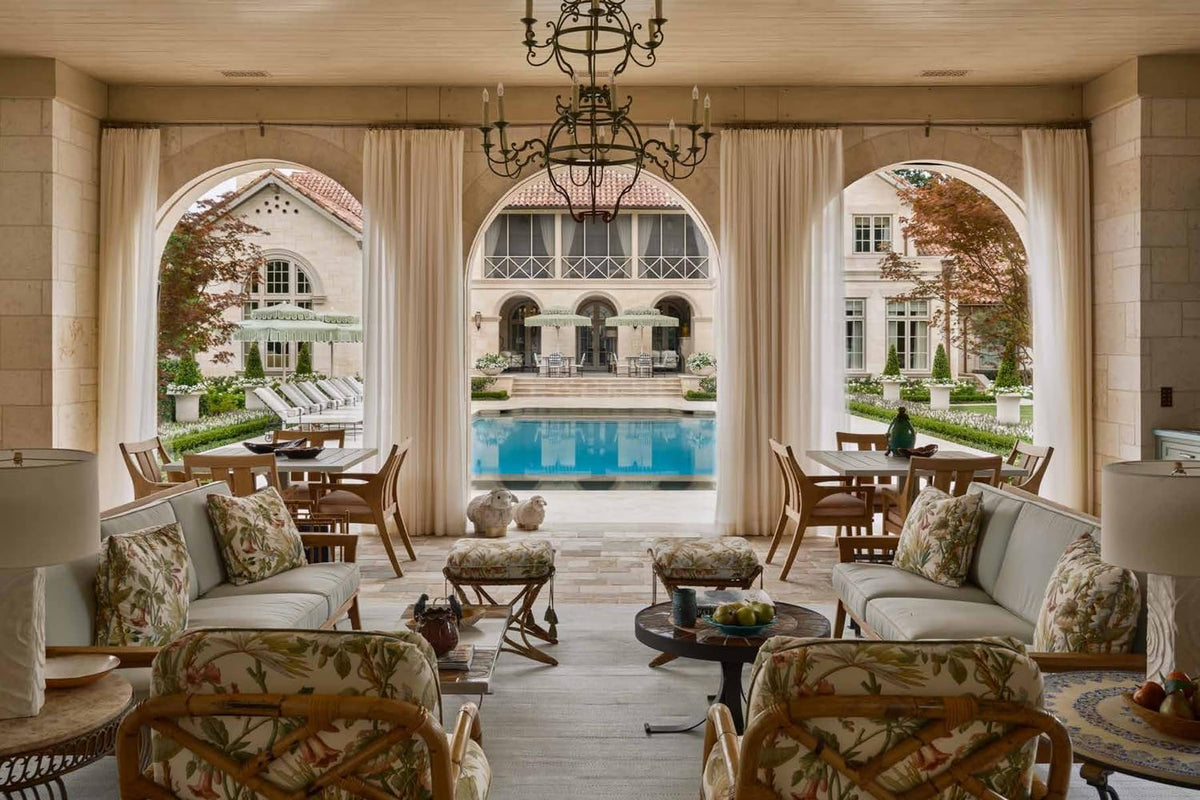 "Glamorous House"